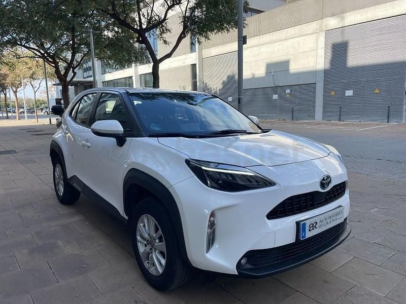 Usado Toyota Yaris Cross Business Edition 116 CV (85 kW) 2022 Blanco SUV