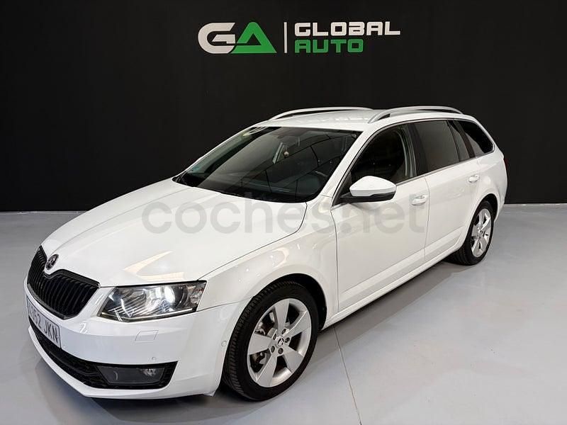 Brugt Skoda Octavia Ambition 150 HK (110 kW) 2015 Hvid Hatchback