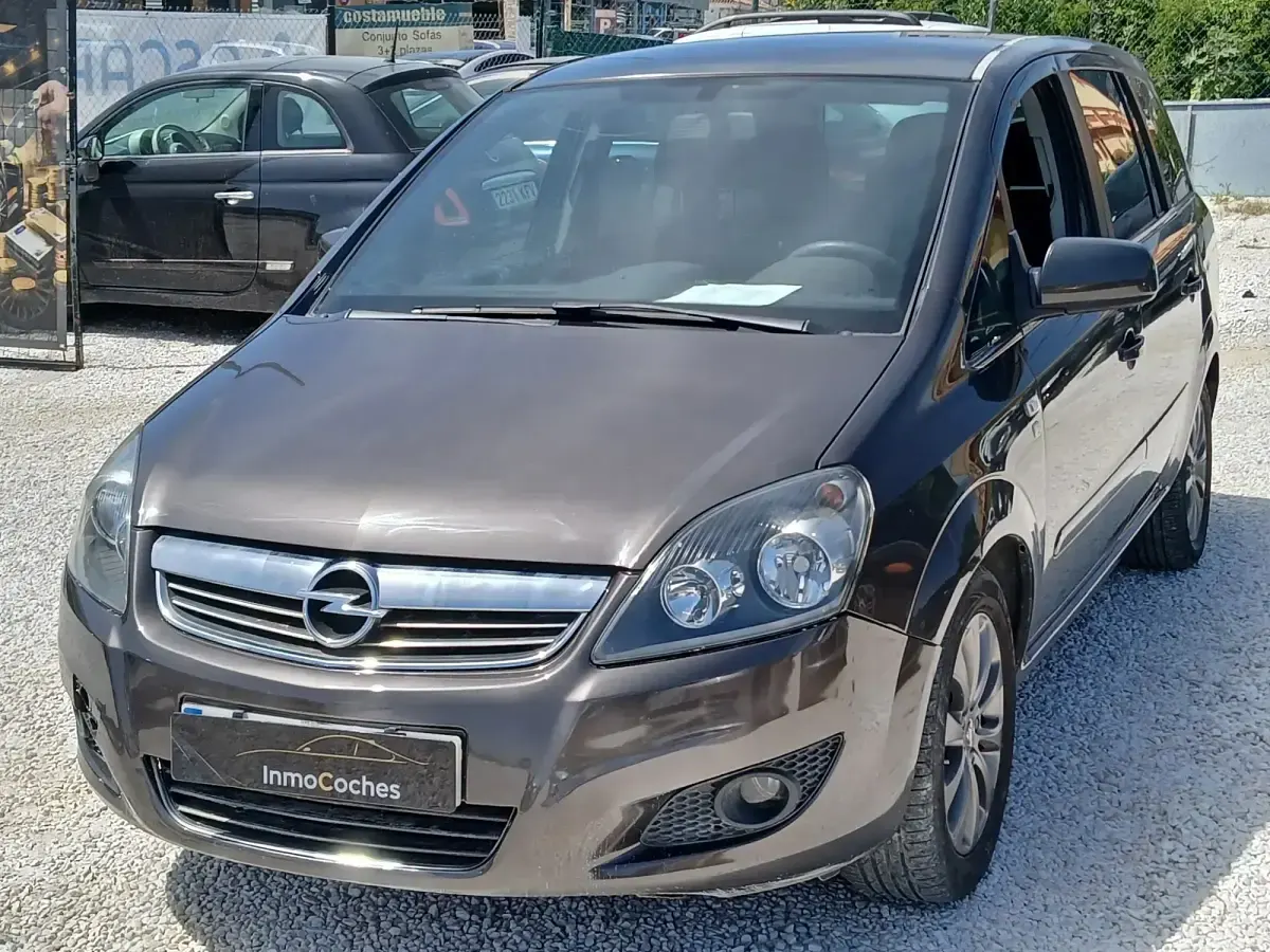 Usado Opel Zafira 110 HP (80 kW) 2010 Monovolume