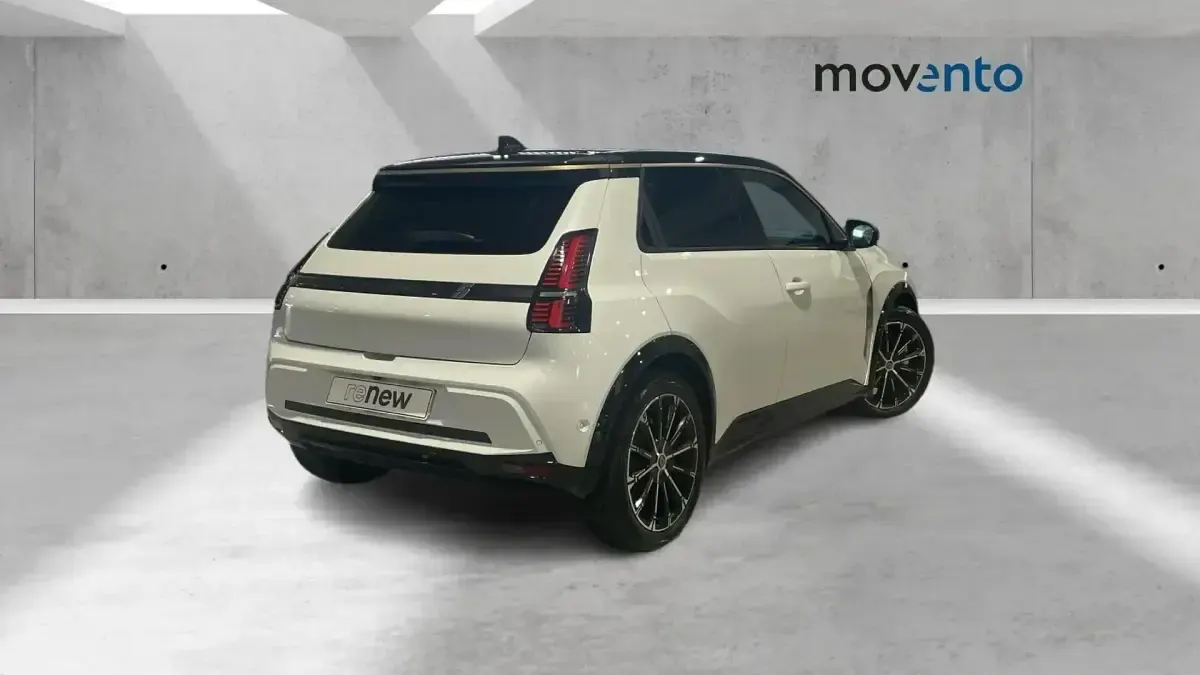 Käytetty Renault R5 Iconic 110 kW (150 HP) 2025 Valkoinen Viistoperä
