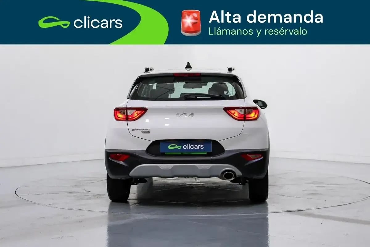 Usado Kia Stonic 100 CV (73 kW) 2022 Blanco SUV