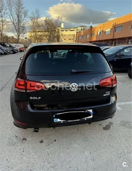 Usado VW Golf VII 110 CV (80 kW) 2015 Negro Berlina