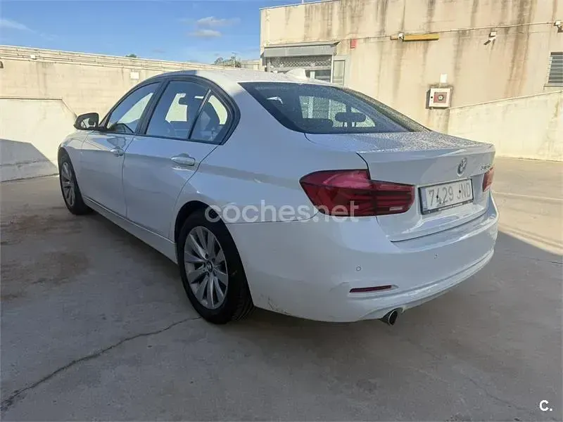 Usado BMW 318 143 CV (105 kW) 2016 Blanco Berlina