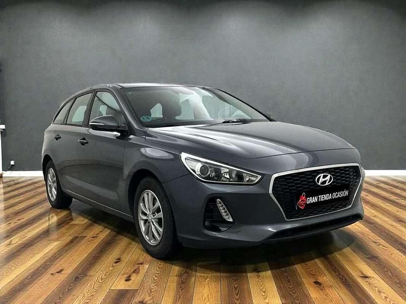 Usado Hyundai i30 120 CV (88 kW) 2018 Gris Familiar