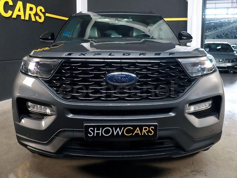 Usado Ford Explorer ST-Line 457 CV (336 kW) 2023 Gris / plata SUV