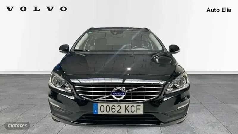 Usado Volvo V60 Momentum 150 CV (110 kW) 2017 Negro Familiar