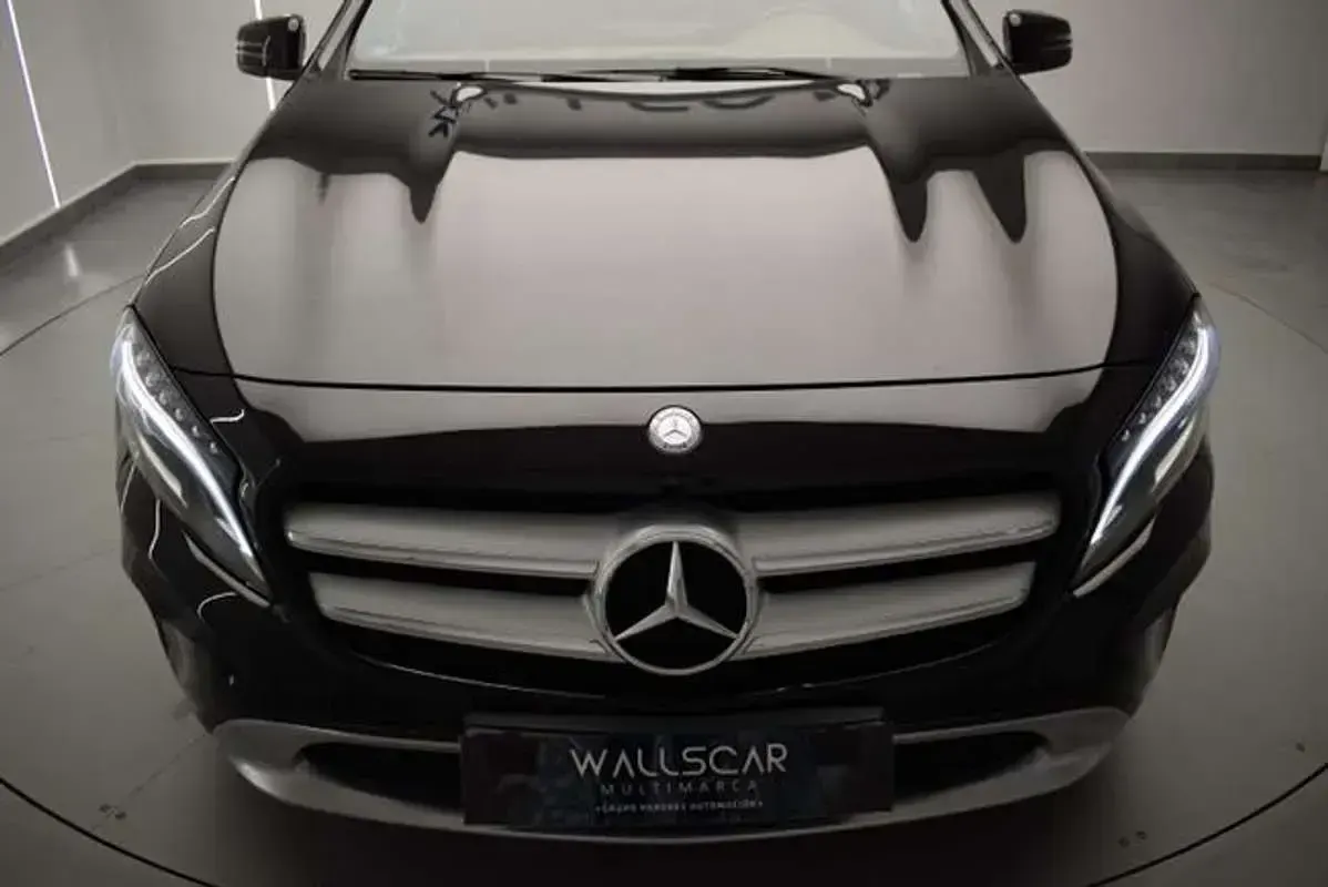 Usado Mercedes GLA200 Style 136 CV (100 kW) 2015 Negro SUV