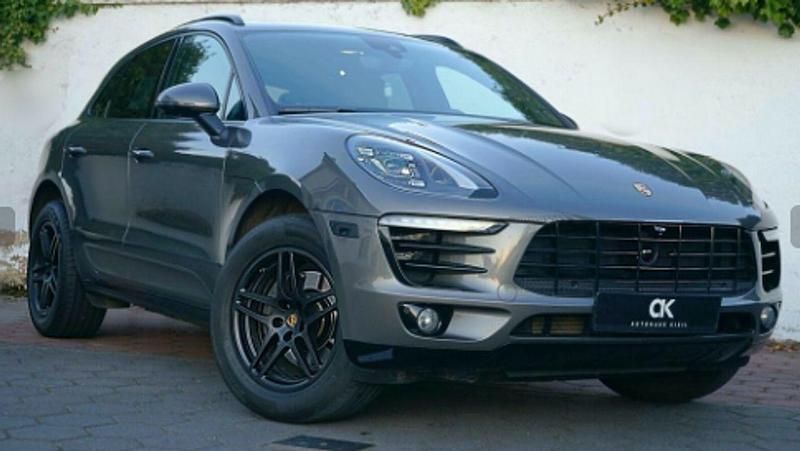 Begagnad Porsche Macan Sport 252 HK (185 kW) 2017 Grå SUV