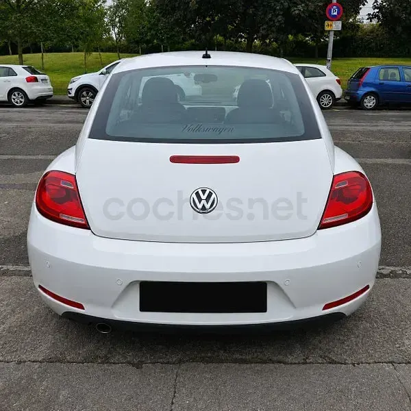 Usado VW Beetle Design 105 CV (77 kW) 2012 Blanco Utilitario