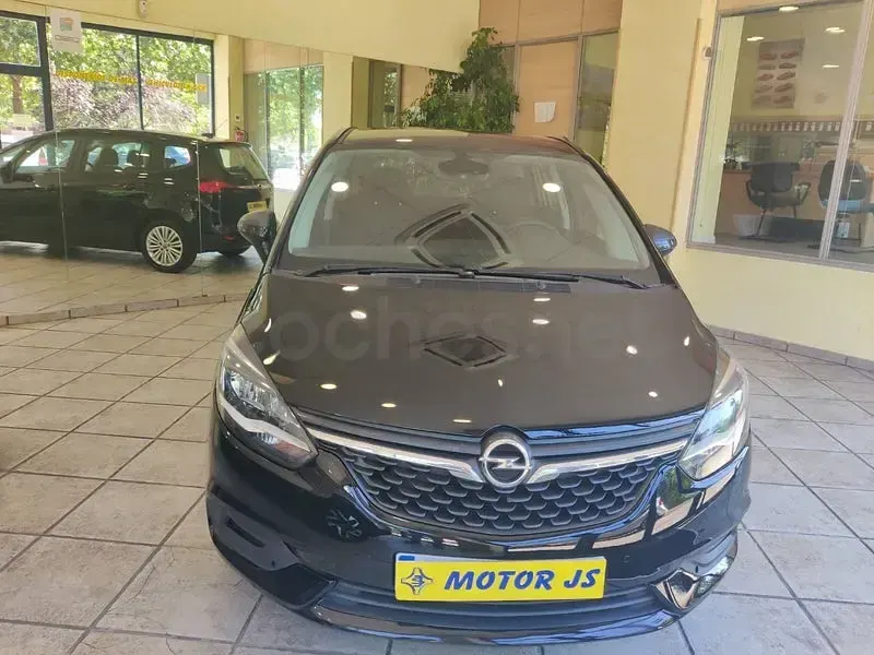 Usado Opel Zafira Excellence 134 CV (98 kW) 2018 Negro Monovolumen