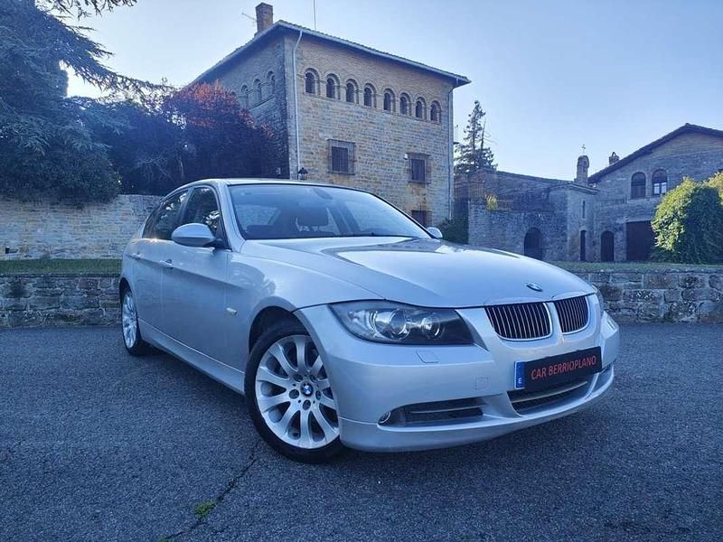 Gris Usado 2006 BMW 330 Berlina | 7777 € (Precio justo) - Imagen 1/4