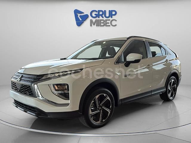 Blanco Nuevo 2025 Mitsubishi Eclipse Cross Motion SUV | 34.900 € - Imagen 1/4