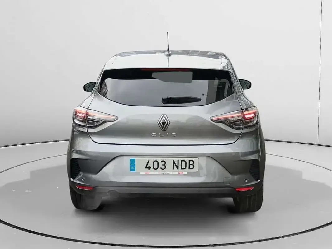 Usado Renault Clio Evolution 101 CV (74 kW) 2025 Gris Utilitario