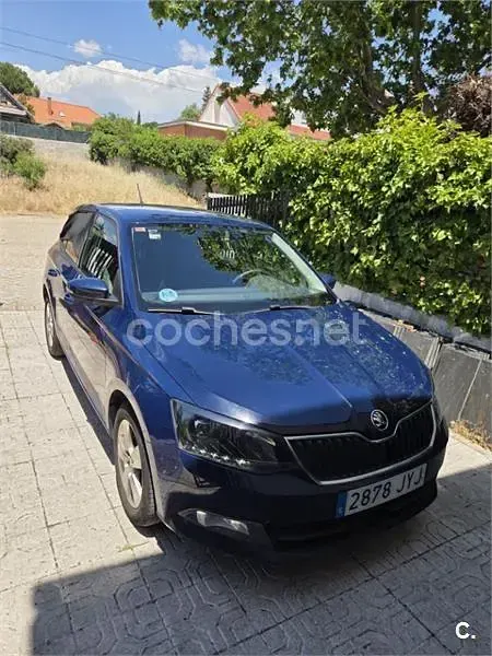 Usado Skoda Fabia Style 90 CV (66 kW) 2017 Azul Berlina
