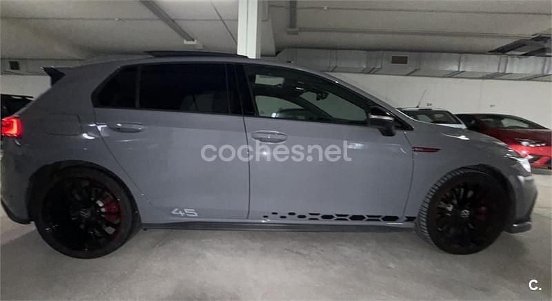 Usado VW Golf VIII GTI Clubsport 301 CV (221 kW) 2022 Gris / plata Berlina