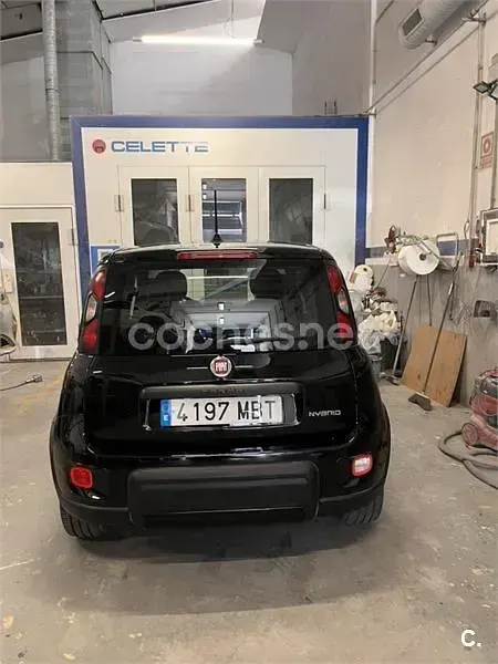 Usado Fiat Panda Sport 70 CV (51 kW) 2022 Negro Utilitario