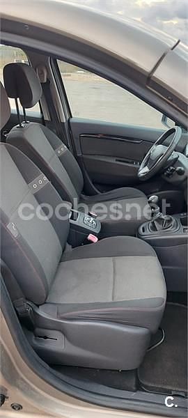 Usado Renault Scénic III Dynamique 130 CV (95 kW) 2012 Beige Monovolumen