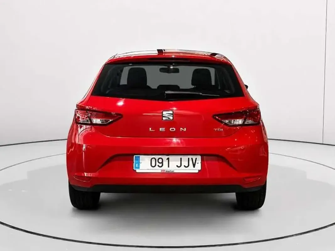 Usado Seat Leon Style 110 CV (80 kW) 2015 Rojo Utilitario