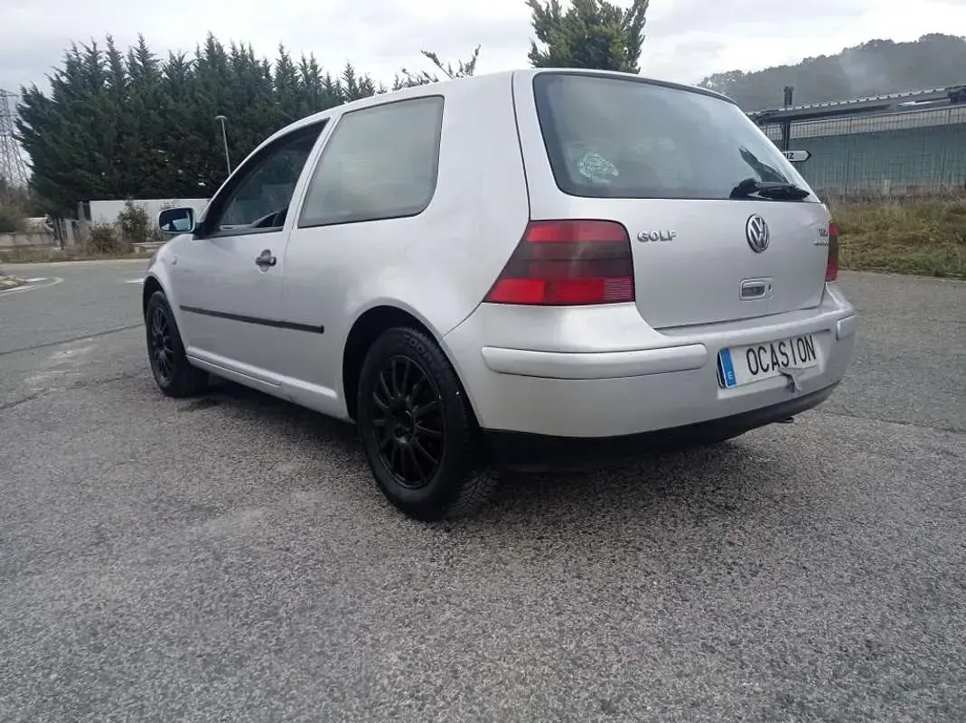 Usado VW Golf IV Conceptline 90 CV (66 kW) 2000 Gris Utilitario
