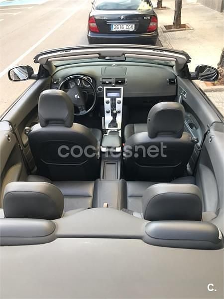 Usado Volvo C70 Momentum 136 CV (100 kW) 2010 Negro Descapotable