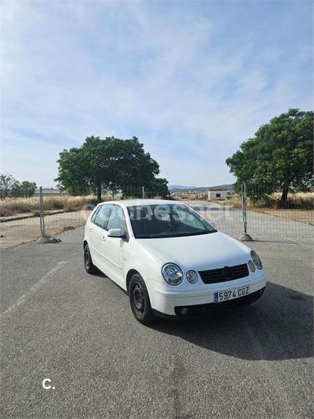 Blanco Usado 2003 VW Polo Trendline Berlina | 1200 € (Buen precio) - Imagen 1/4