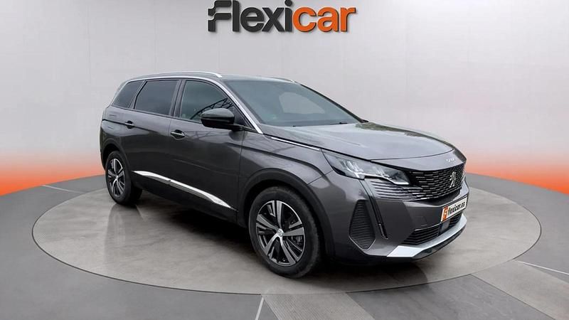 Usado Peugeot 5008 Allure 131 CV (96 kW) 2021 Gris Monovolumen