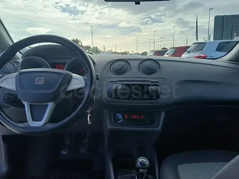 Usado Seat Ibiza SC Style 105 CV (77 kW) 2010 Gris / plata Utilitario