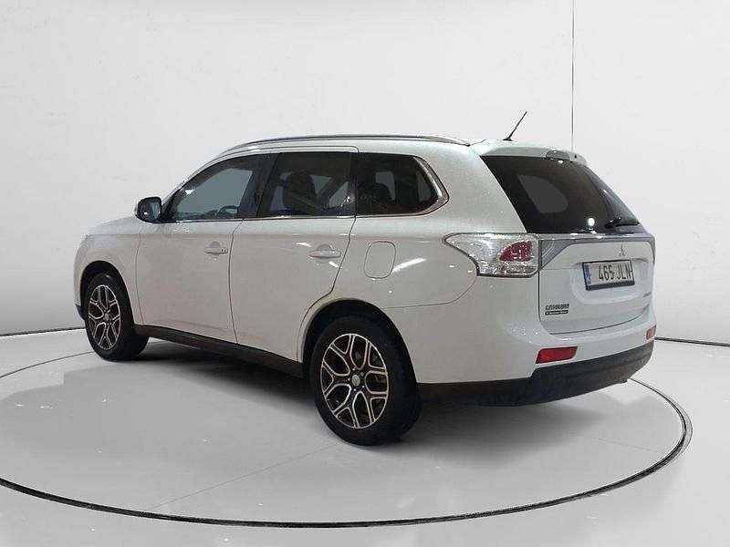 Usado Mitsubishi Outlander Motion 150 CV (110 kW) 2016 Blanco SUV