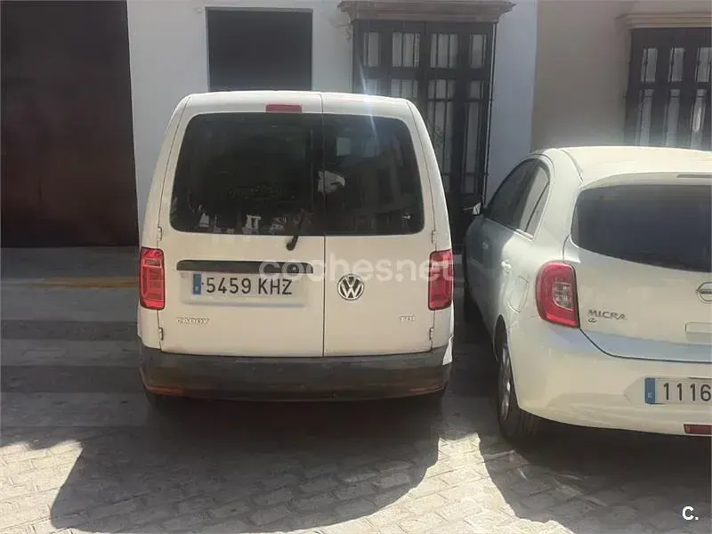 Usado VW Caddy Edition 102 CV (75 kW) 2018 Blanco Monovolumen