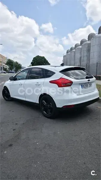 Usado Ford Focus Titanium 125 CV (91 kW) 2016 Blanco Berlina