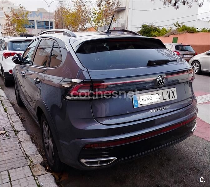 Usado VW Taigo R-line 110 CV (80 kW) 2022 Gris / plata SUV