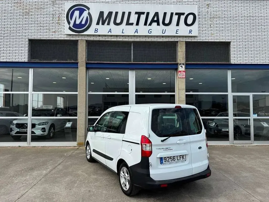 Usado Ford Transit Trend 75 CV (55 kW) 2020 Blanco Familiar