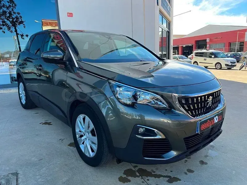 Usado Peugeot 3008 Active 130 CV (95 kW) 2018 Gris / plata SUV