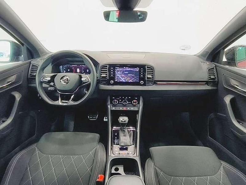 Usado Skoda Karoq SportLine 150 CV (110 kW) 2023 Rojo SUV