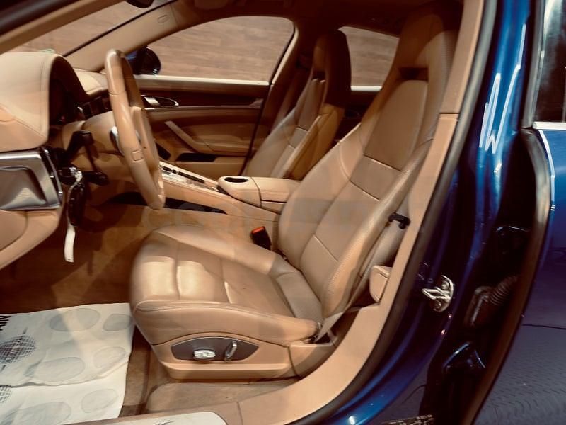 Begagnad Porsche Panamera 400 HK (294 kW) 2010 Blå Halvkombi
