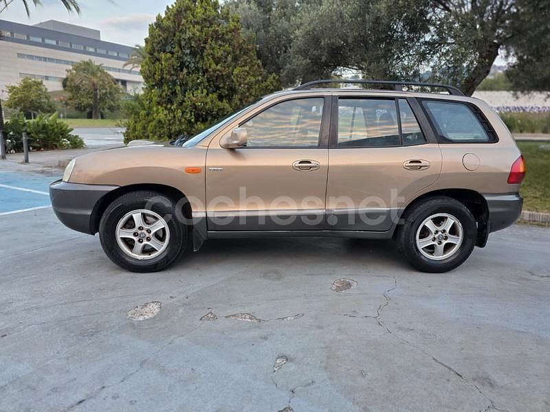 Usado Hyundai Santa Fe GLS 112 CV (82 kW) 2002 Marrón SUV