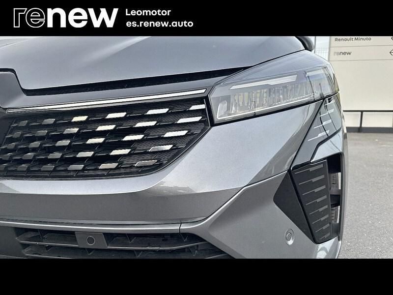 Usado Renault Clio V Techno 90 CV (66 kW) 2024 Gris Berlina