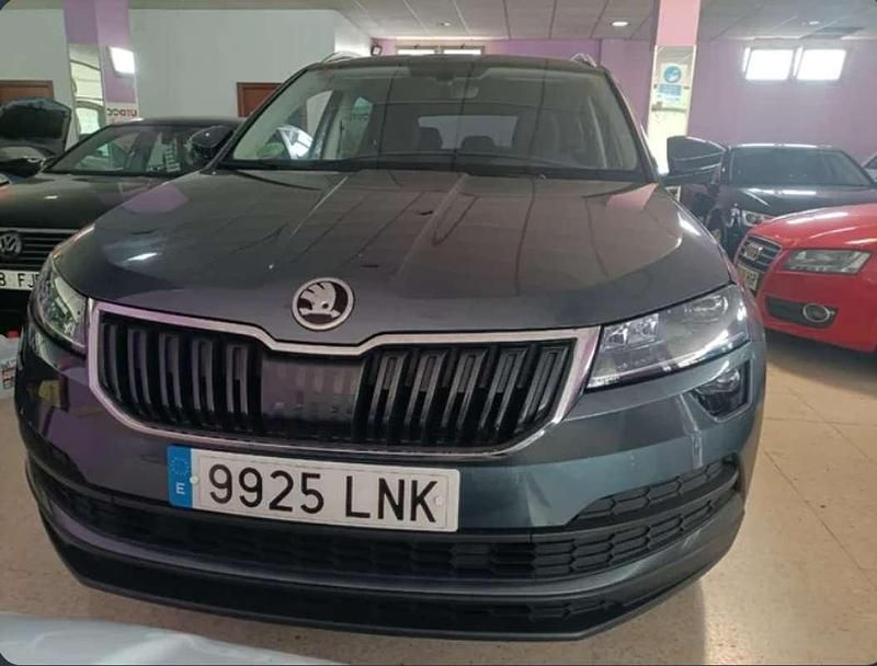 Usado Skoda Karoq Ambition 150 CV (110 kW) 2021 Gris SUV