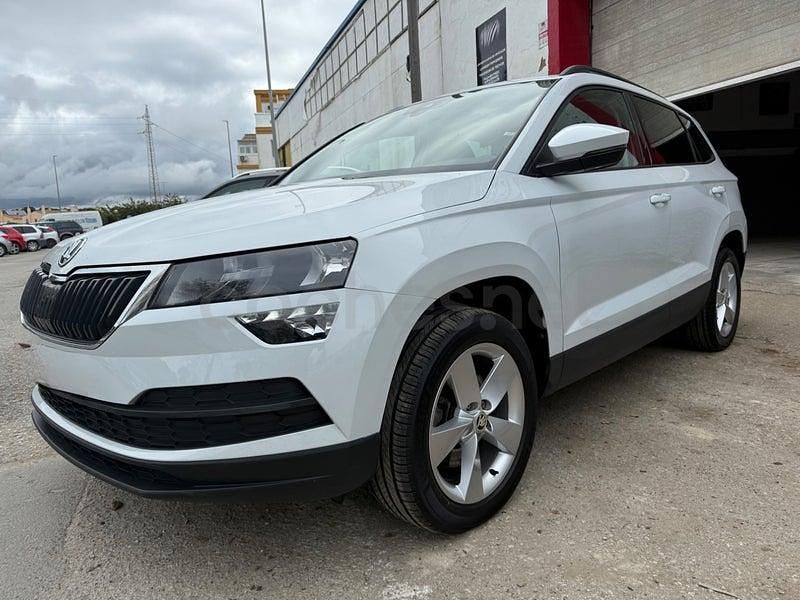 Usado Skoda Karoq Style 150 CV (110 kW) 2021 Blanco SUV