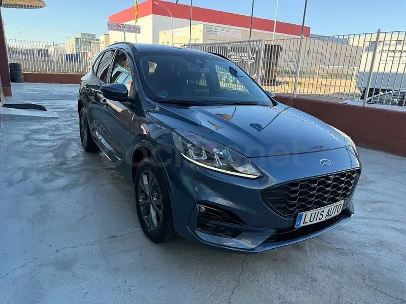 Usado Ford Kuga ST-Line 225 CV (165 kW) 2023 Azul SUV