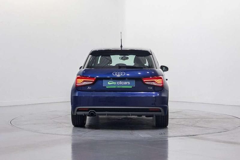 Usado Audi A1 Sportback Attraction 116 CV (85 kW) 2018 Azul Utilitario