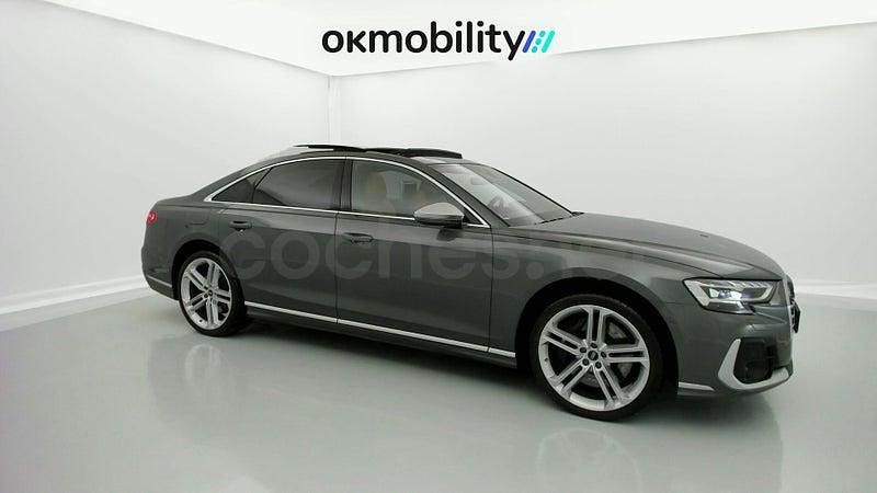 Usado Audi A8 571 CV (419 kW) 2022 Gris / plata Berlina