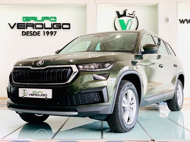 Verde Usado 2023 Skoda Kodiaq Ambition SUV | 37.500 € (Un poco caro) - Imagen 1/4