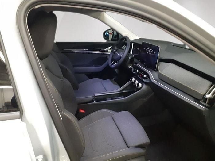 Usado Skoda Kodiaq Selection 150 CV (110 kW) 2025 Gris plata SUV