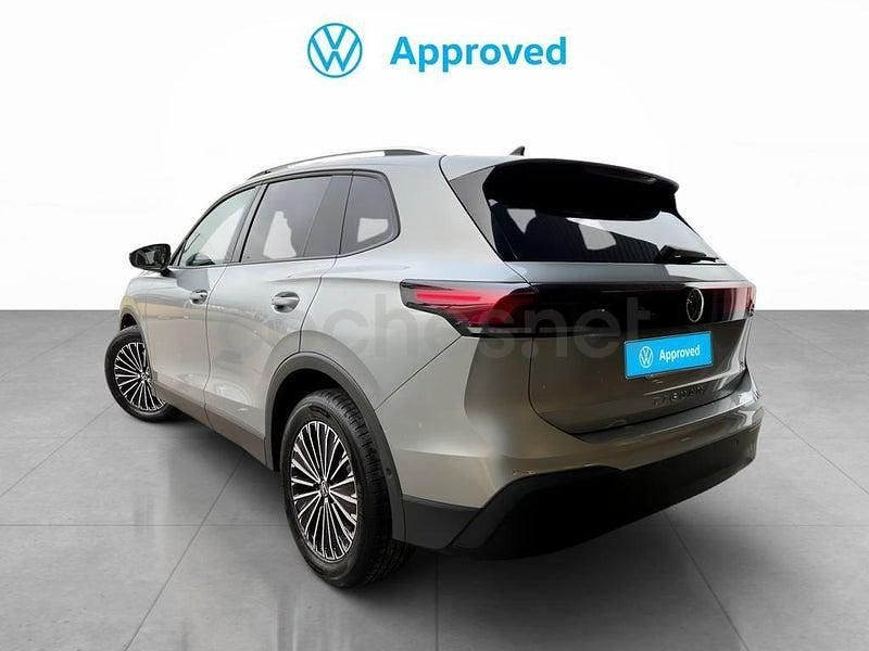 Usado VW Tiguan Life 150 CV (110 kW) 2024 Gris / plata SUV