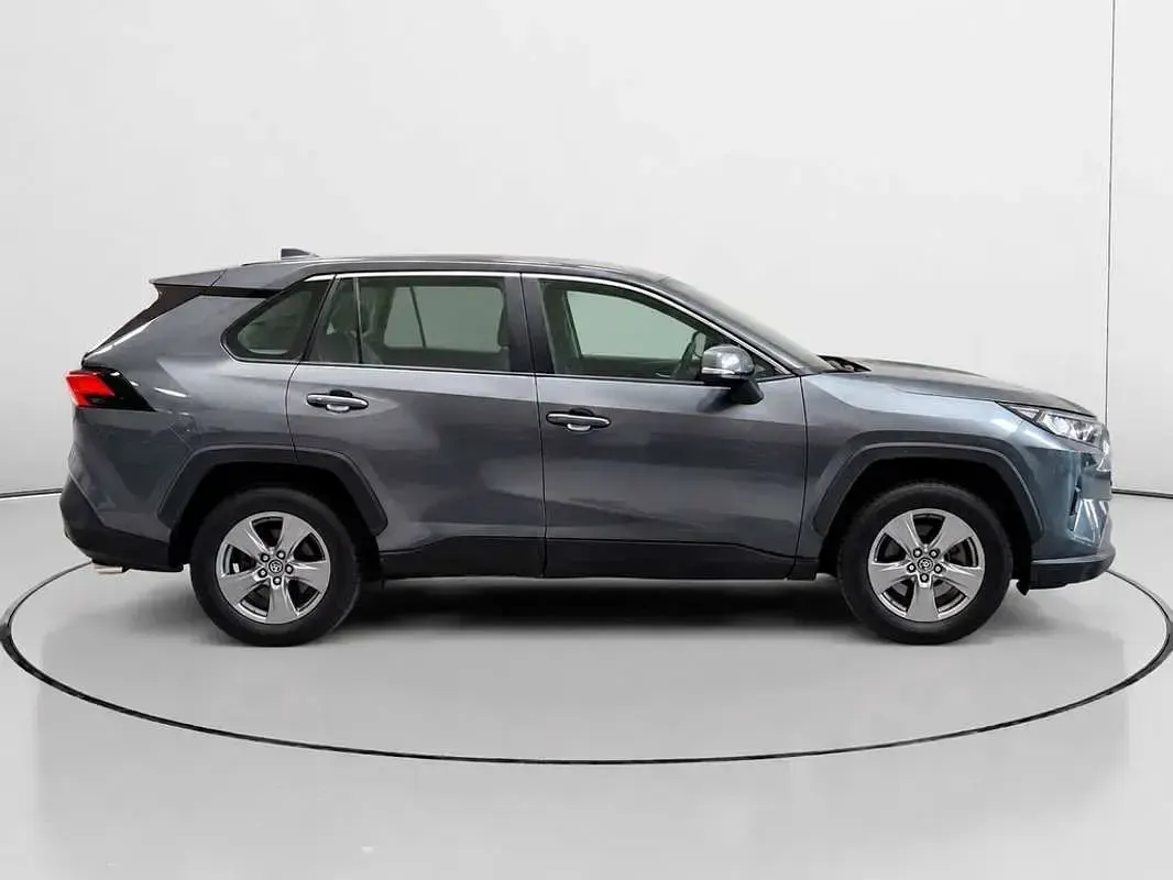 Usado Toyota RAV4 Hybrid Business Edition 218 CV (160 kW) 2022 Gris SUV
