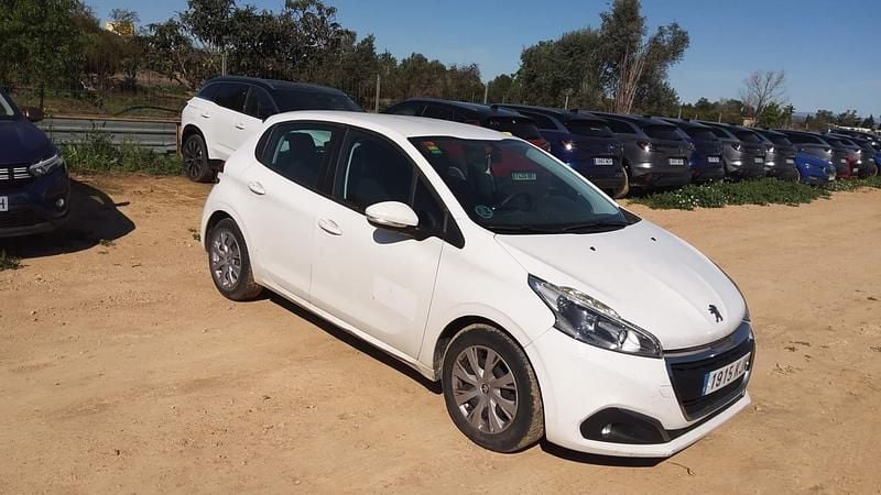 Usado Peugeot 208 Signature Sky 99 CV (72 kW) 2018 Blanco Utilitario