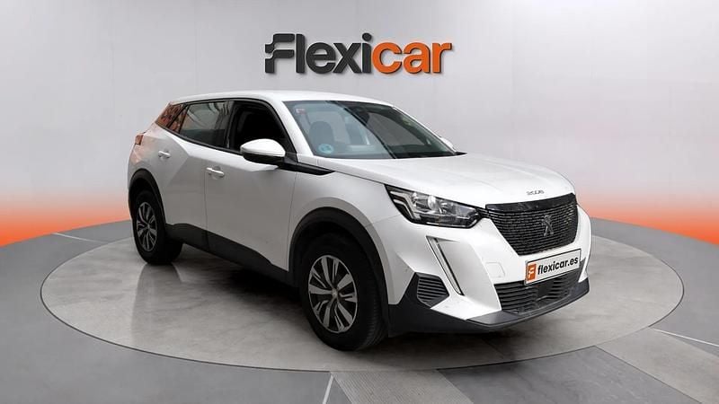 Usado Peugeot 2008 Active 110 CV (80 kW) 2021 Blanco SUV