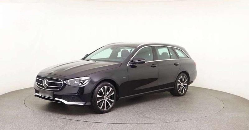 Negro Usado 2021 Mercedes E300 Familiar | 39.990 € - Imagen 1/4