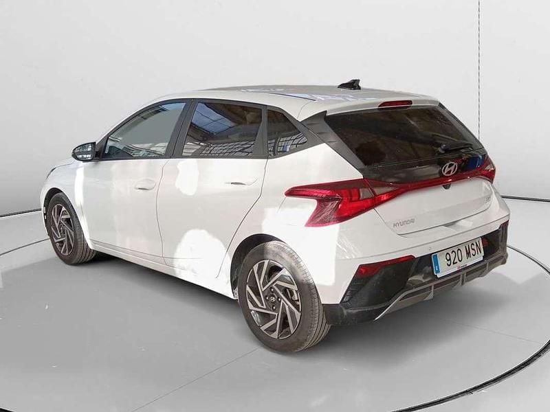 Usado Hyundai i20 102 CV (75 kW) 2024 Blanco Utilitario